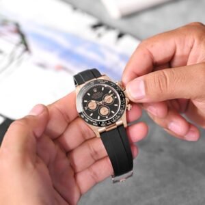 Men’s Luxury Chronograph Watch with Silicone Strap